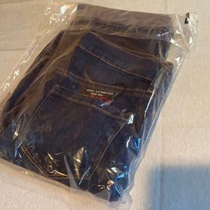 Celebrity pink skinny jeans